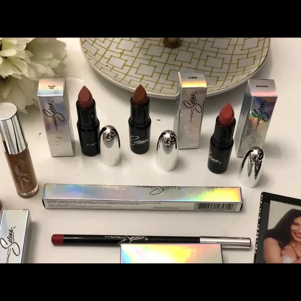 - New! Mac Selena 8pcs collection